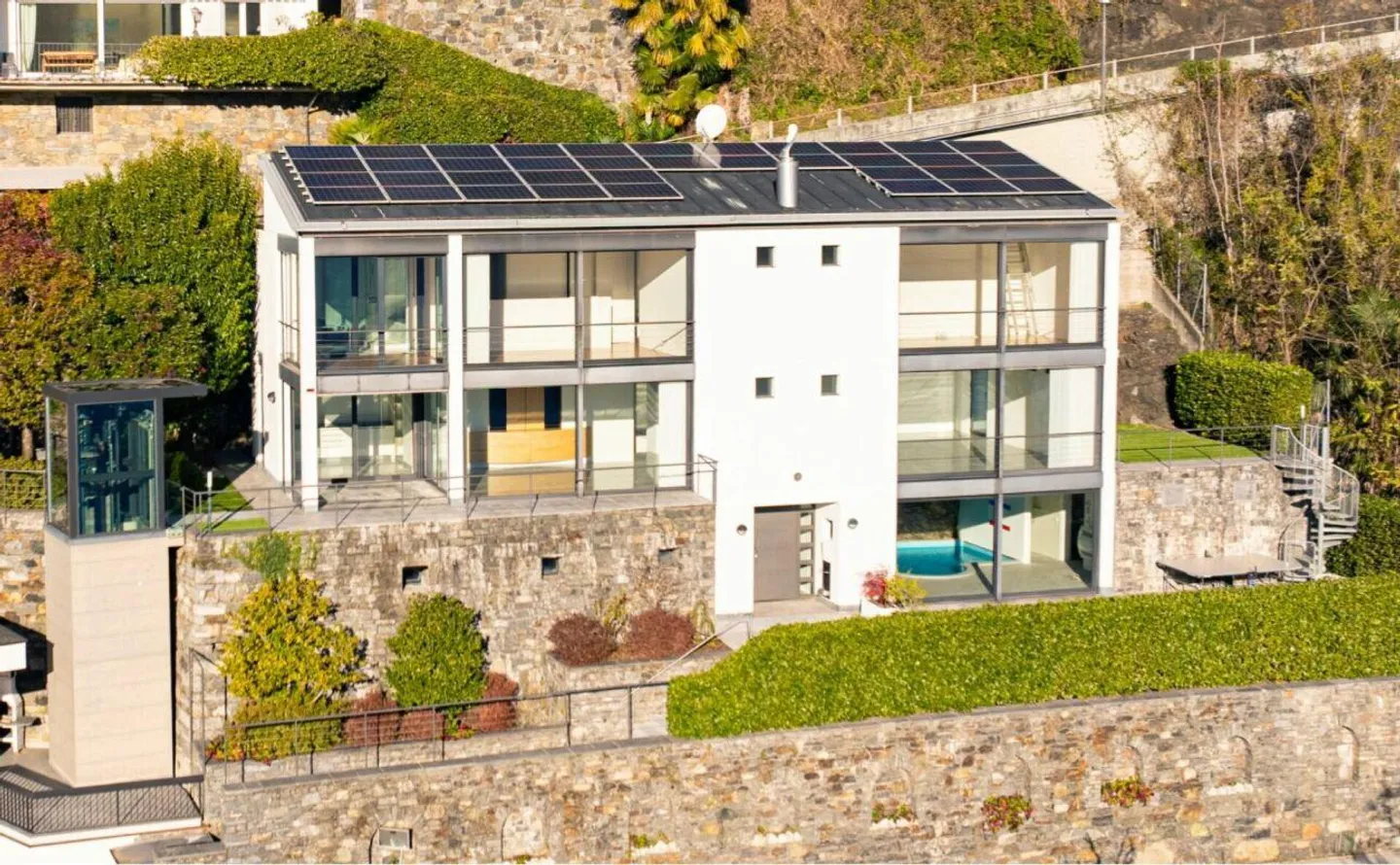 RONCO S/ASCONA - Exclusive villa in a privileged position - Photo 3 of 18