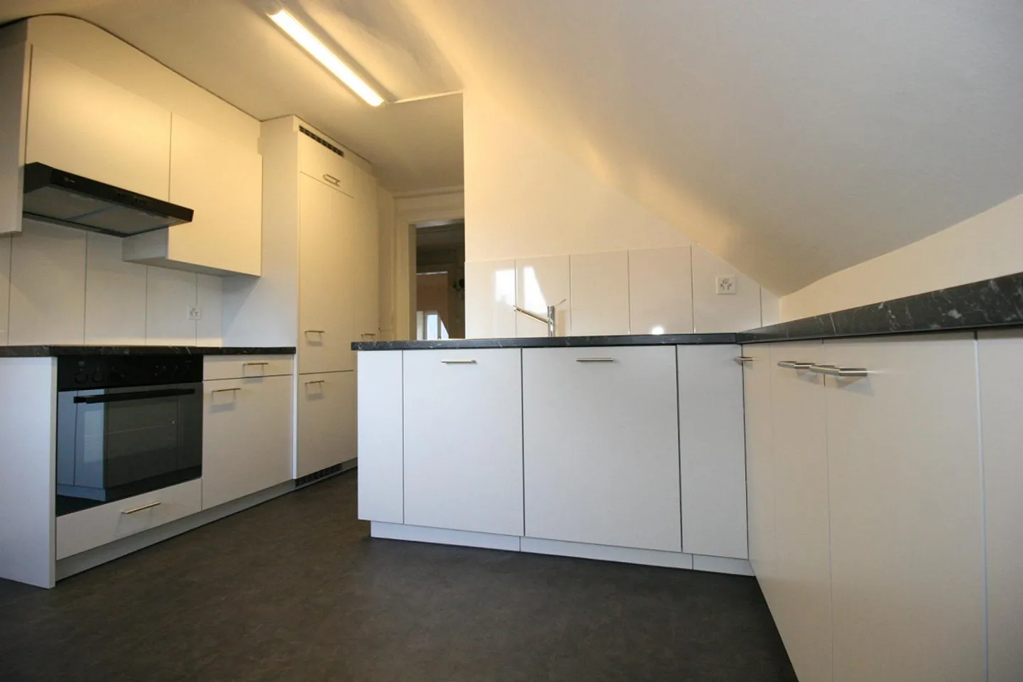 Charmante 4½-Zimmer-Wohnung mit toller See- und Bergsicht - Photo 2 of 12