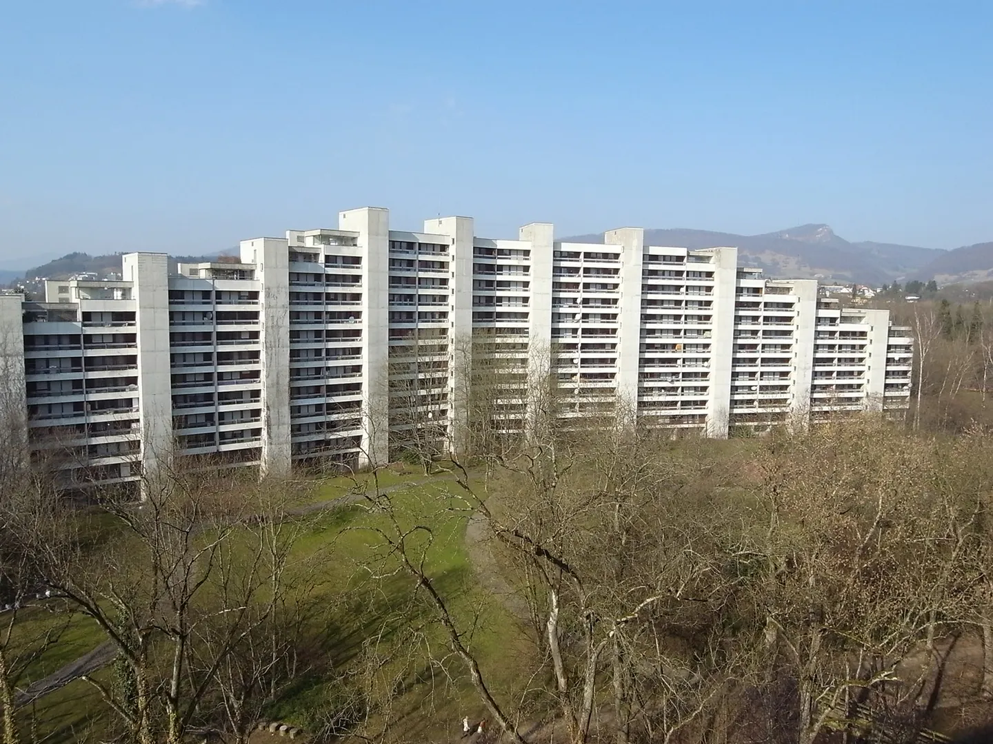 Appartement de 3,5 pièces bien entretenu dans le quartier populaire de Telli - Photo 3 sur 16