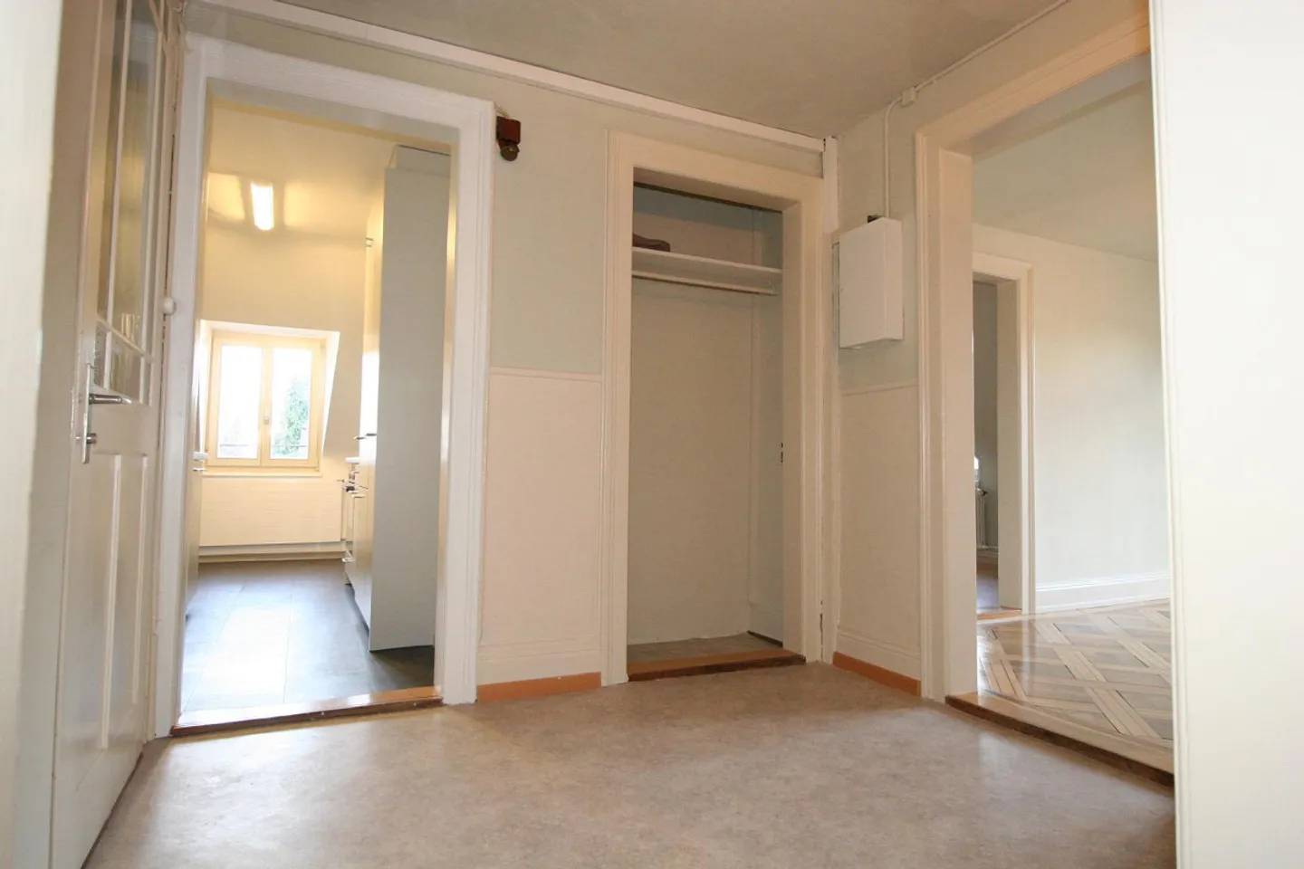 Charmante 4½-Zimmer-Wohnung mit toller See- und Bergsicht - Photo 7 of 12