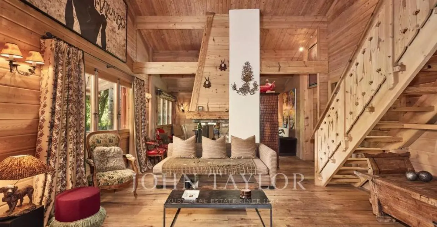 Charming Chalet with Mountain Views - Photo 2 of 8