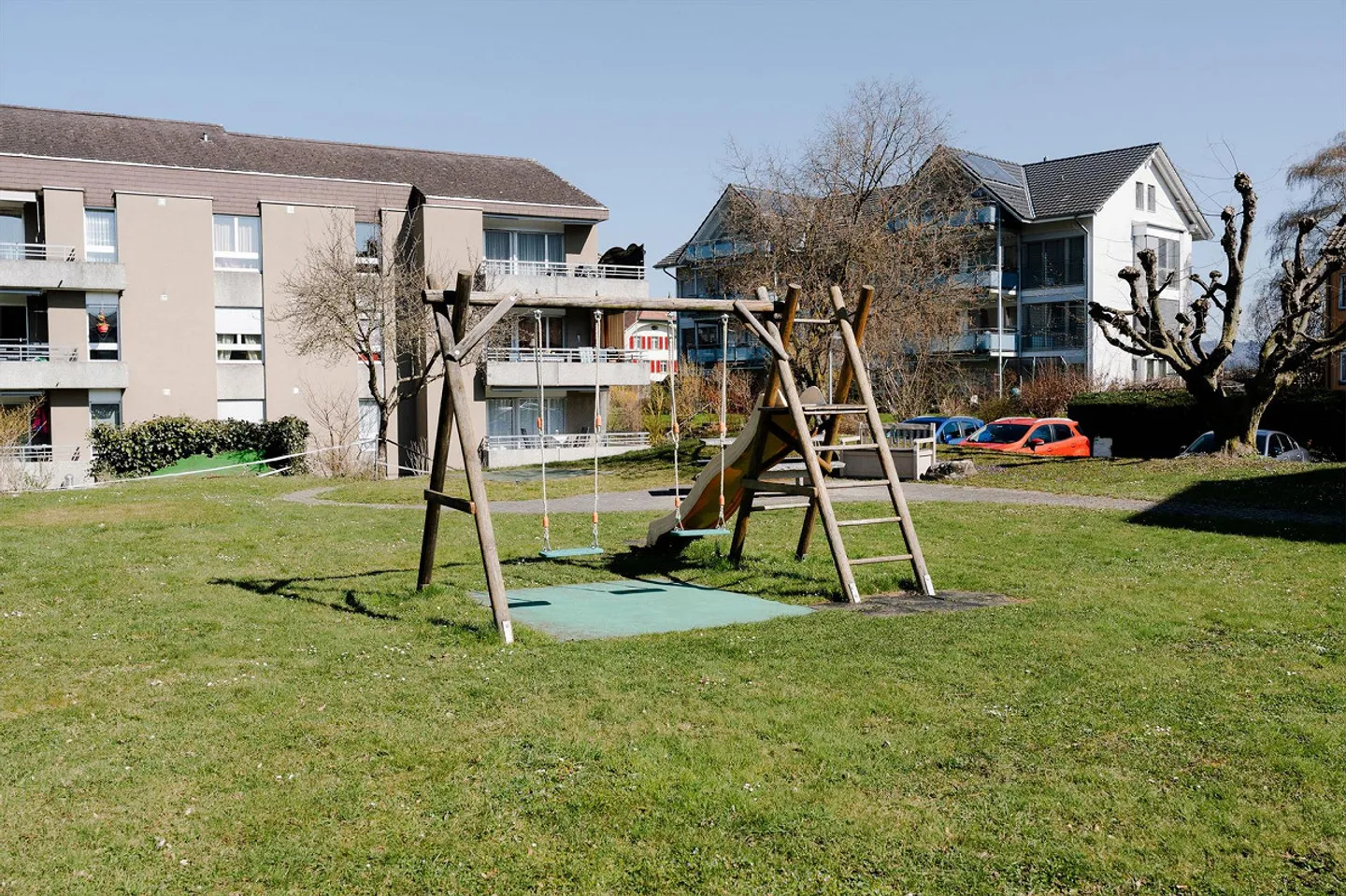 Living where life pulses and tranquility prevails - Photo 2 of 26