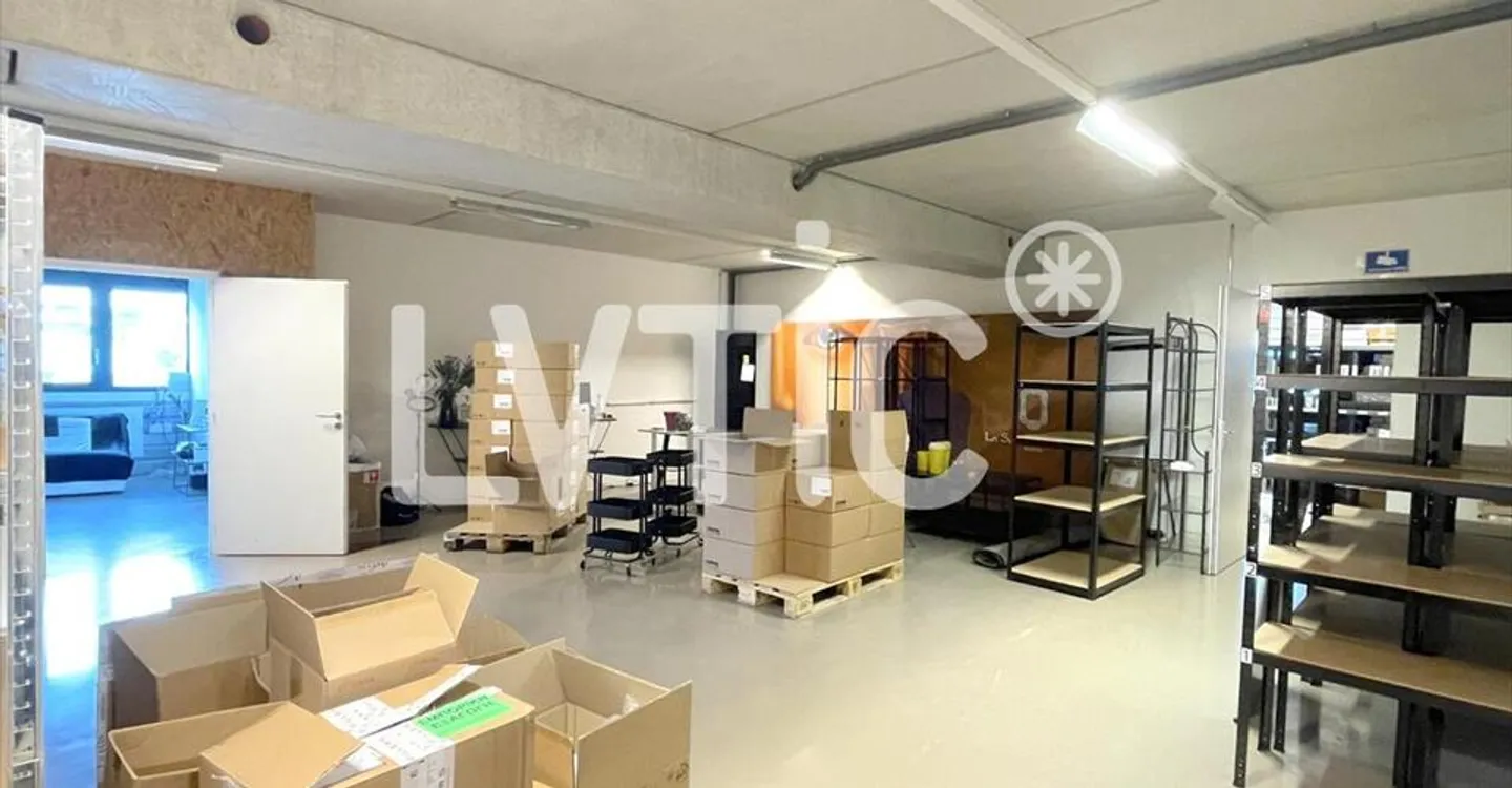 Office space for rent - Photo 2 of 9