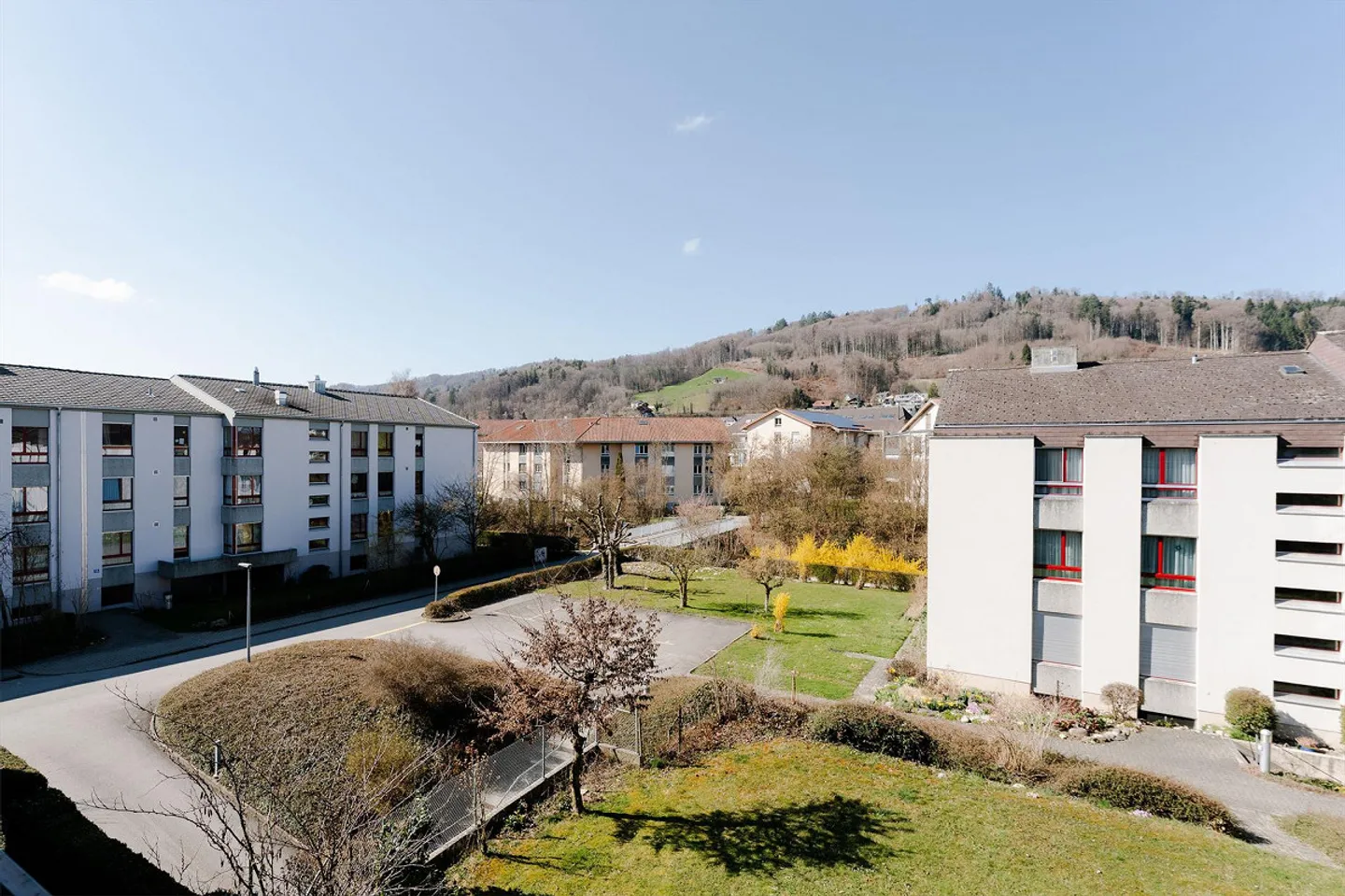 Living where life pulses and tranquility prevails - Photo 6 of 26