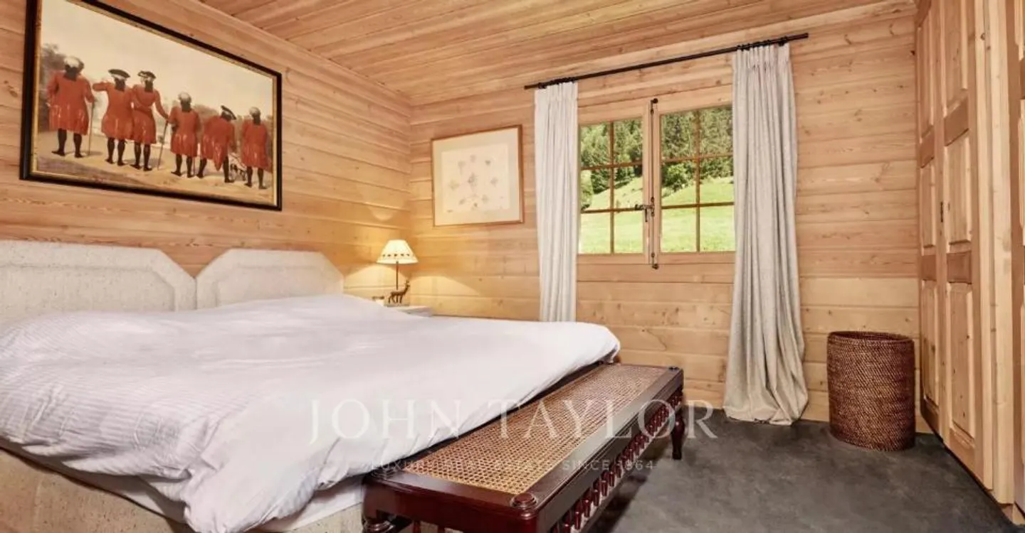 Charming Chalet with Mountain Views - Photo 5 of 8