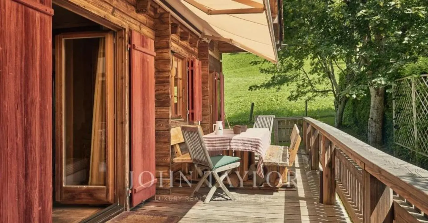 Charming Chalet with Mountain Views - Photo 6 of 8