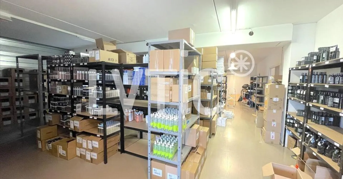 Office space for rent - Photo 8 of 9