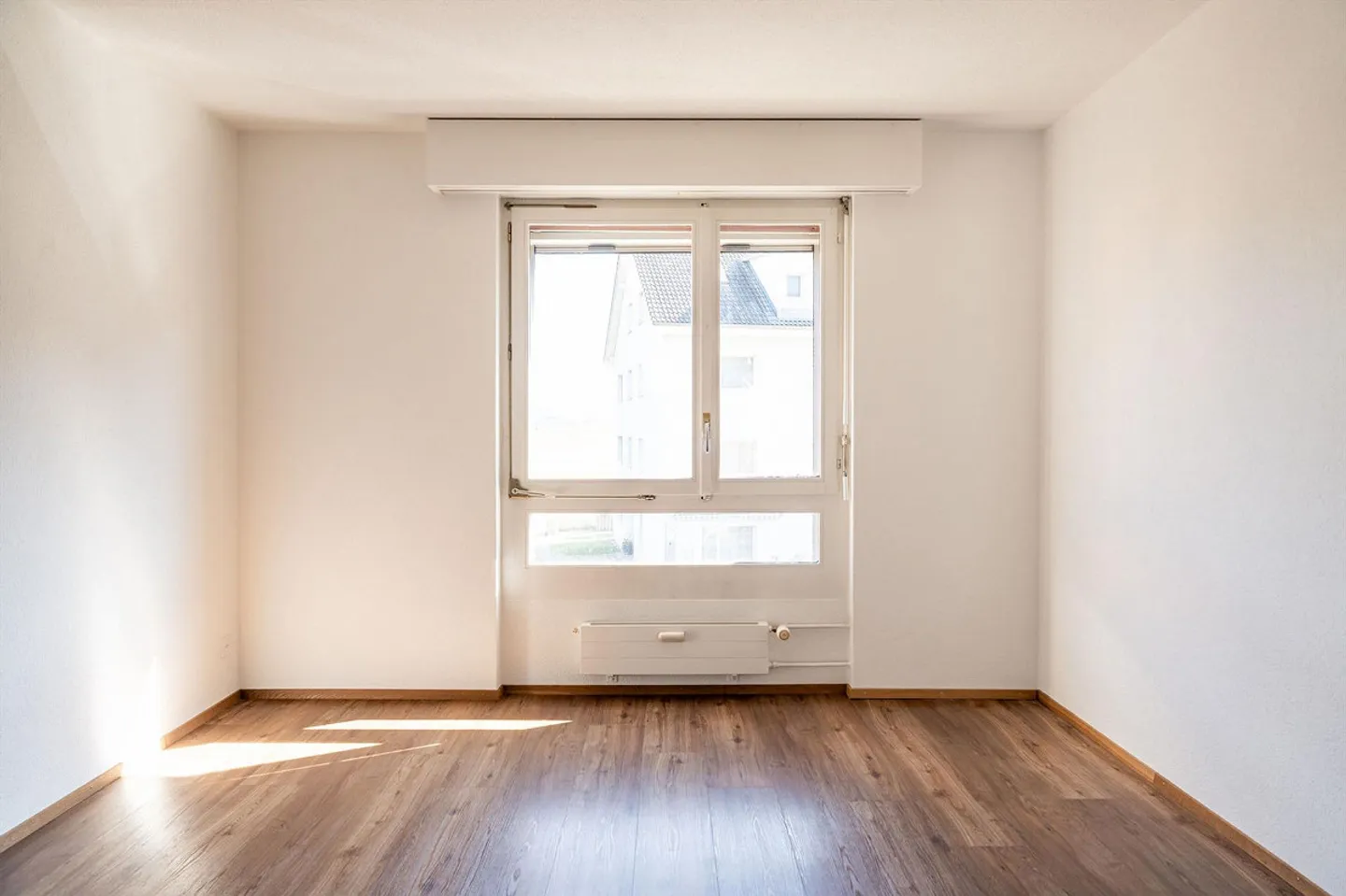 Living where life pulses and tranquility prevails - Photo 15 of 26