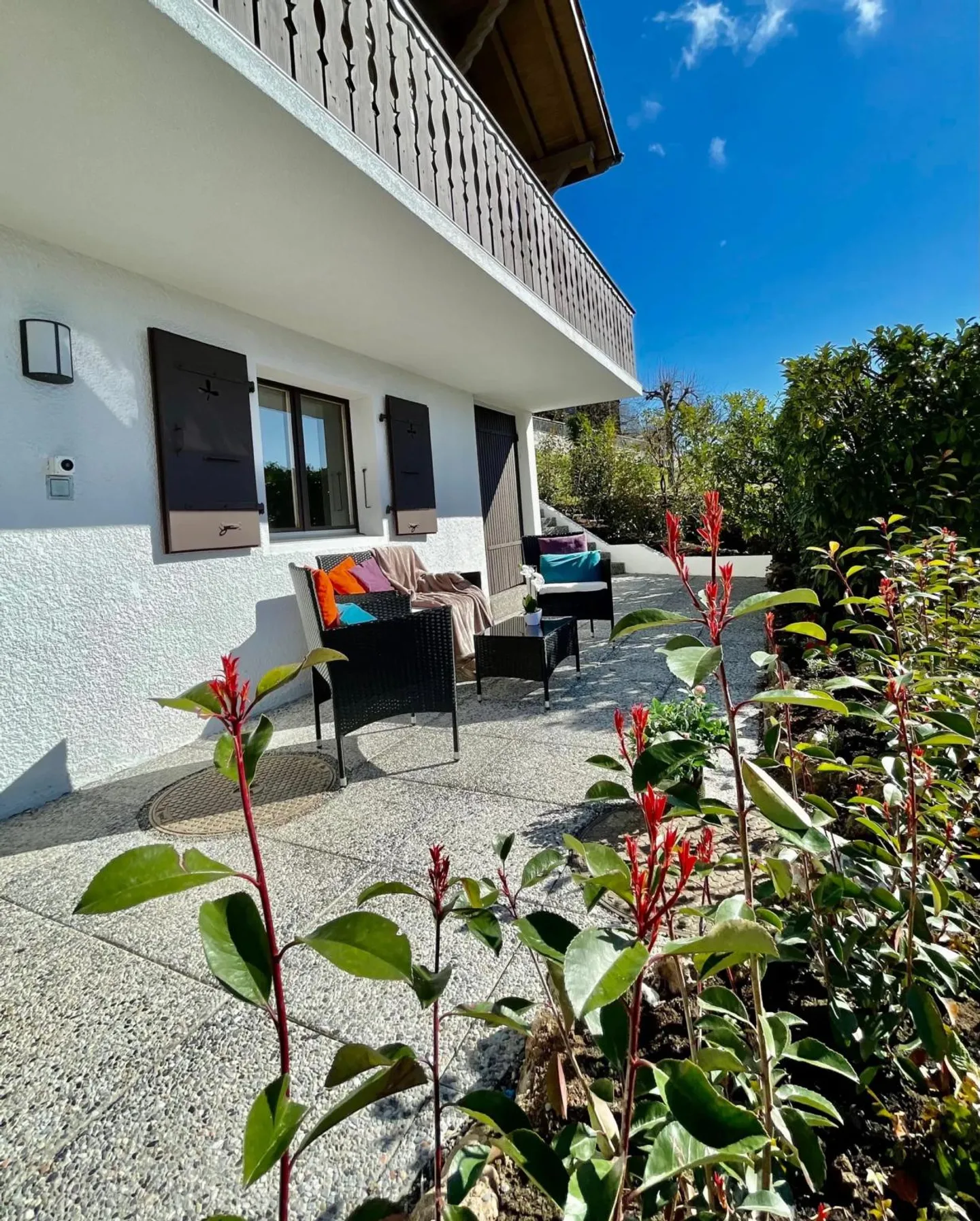 Charming Chalet with Lake View - Photo 4 of 5