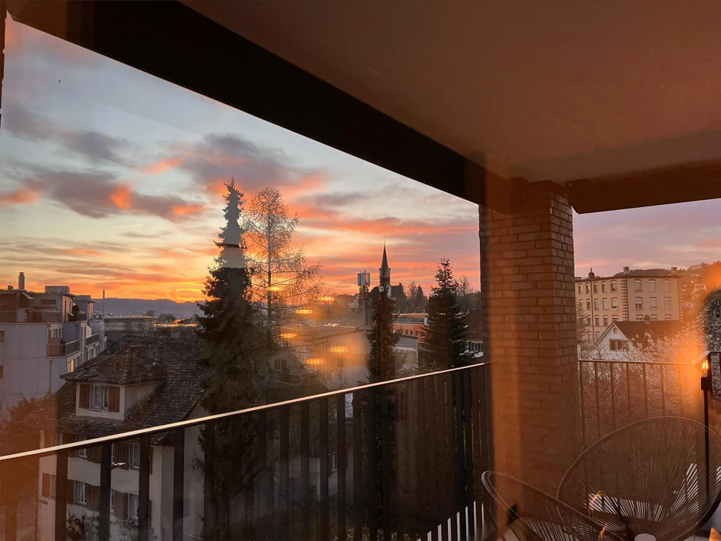 Appartamento d'angolo con vista lago libera e ampio spazio esterno - Foto 15 di 22