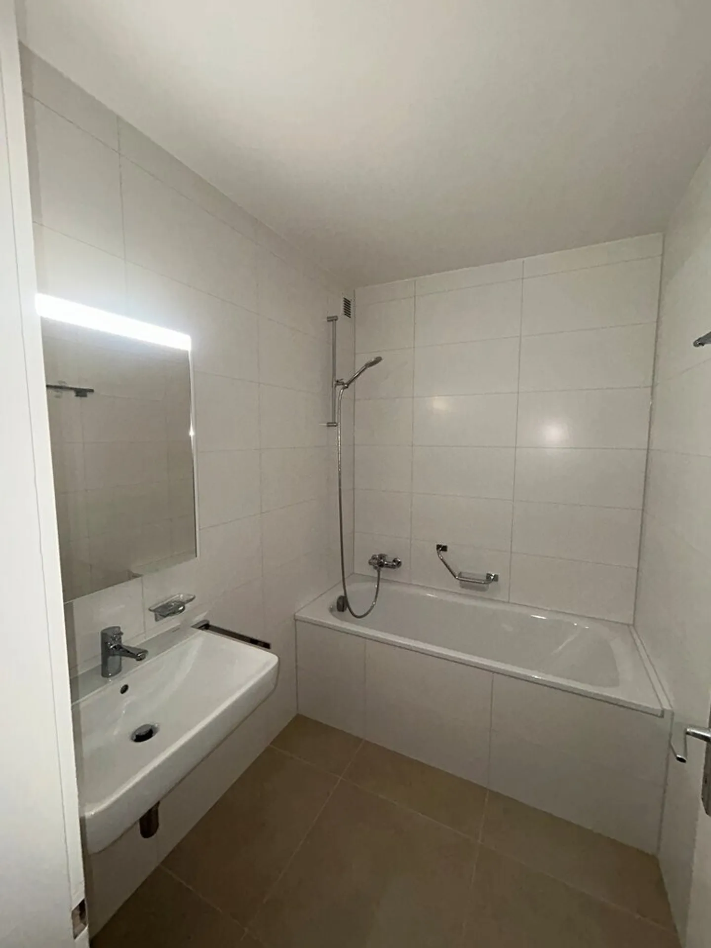 A saisir ! Magnifique appartement à Lausanne ! - Photo 10 sur 11