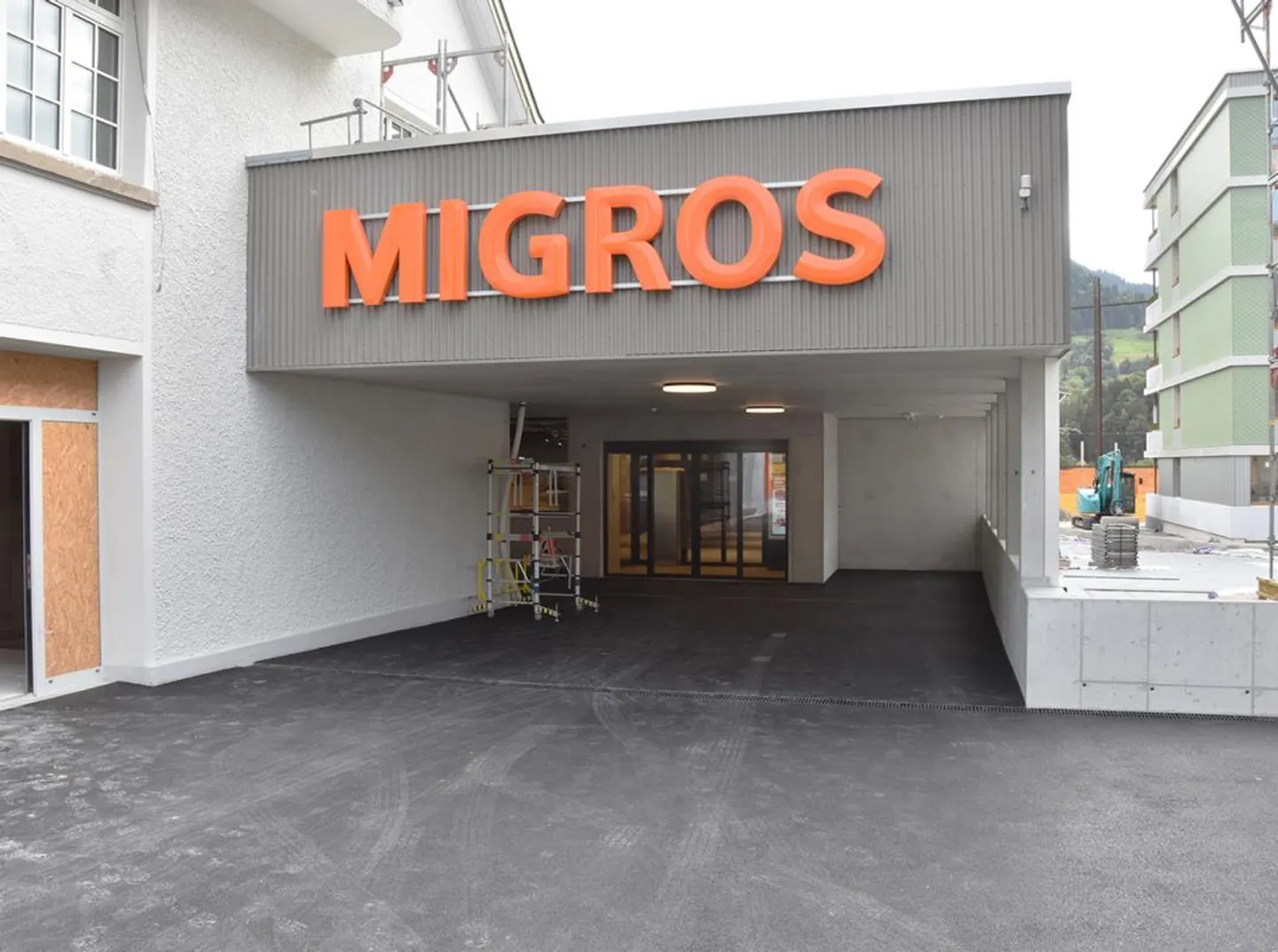 Spazi commerciali direttamente presso Migros - Foto 1 di 4