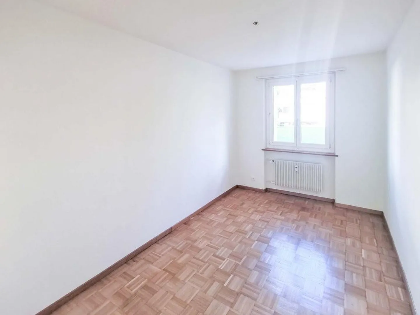 Appartamento tranquillo di 3 stanze, 3° piano a destra - Foto 3 di 6