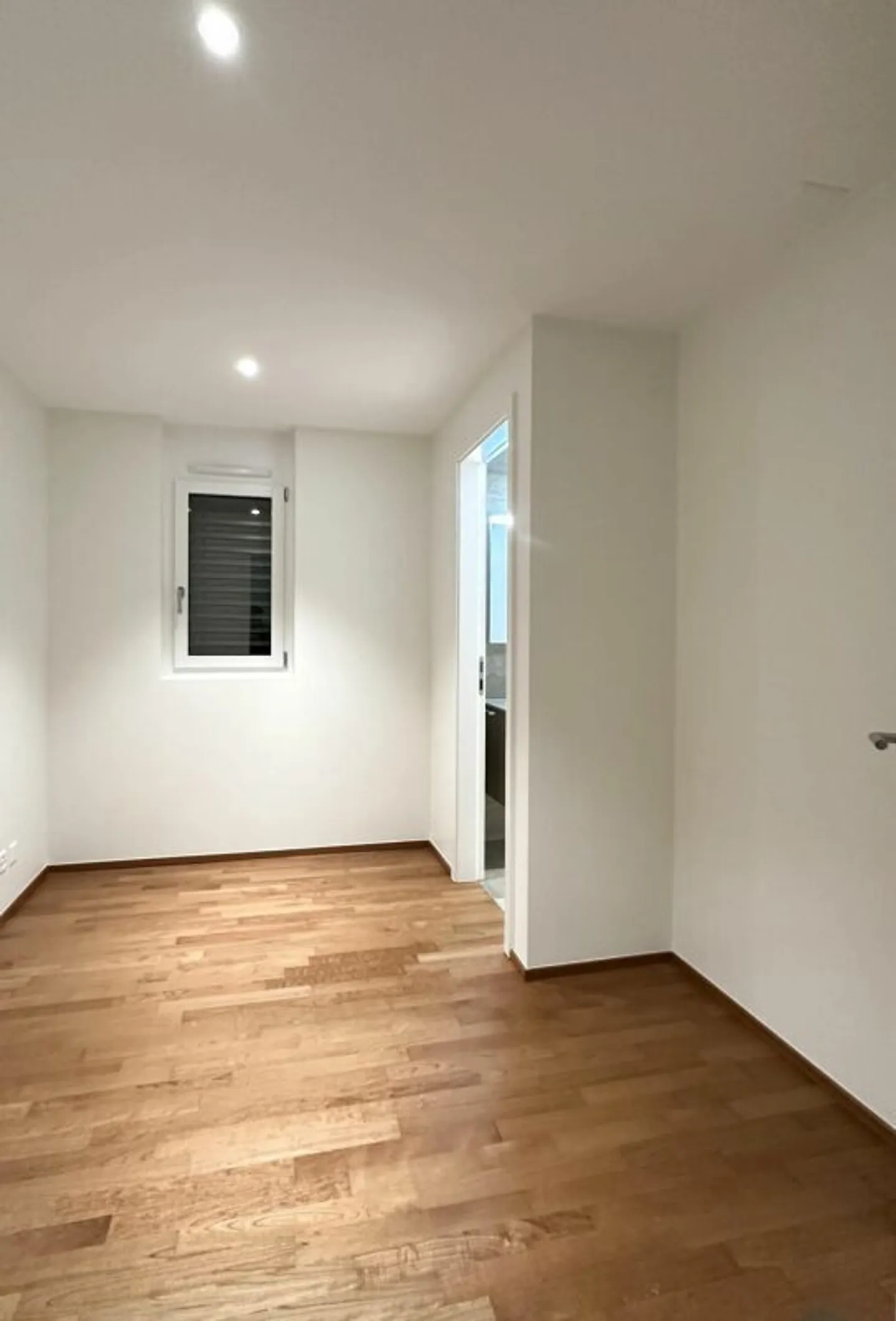 Stunning Semi-Detached Villa 7.5 Rooms - Photo 18 of 19