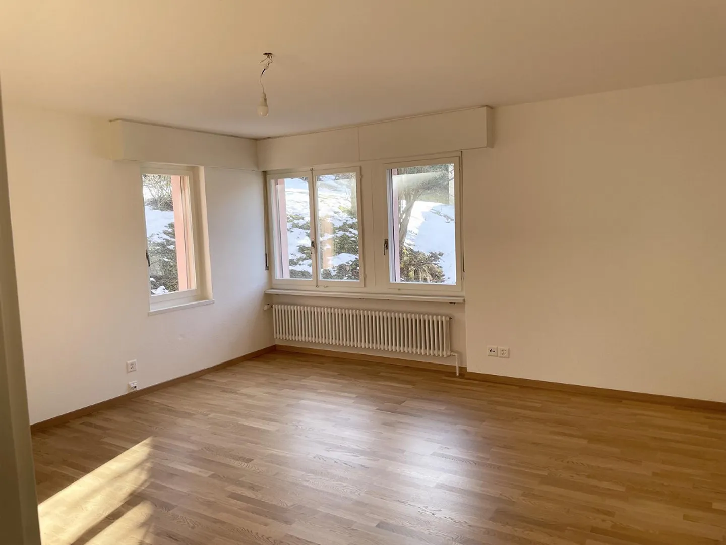 Moderne 2.5 Zimmer Wohnung - Foto 1 von 7