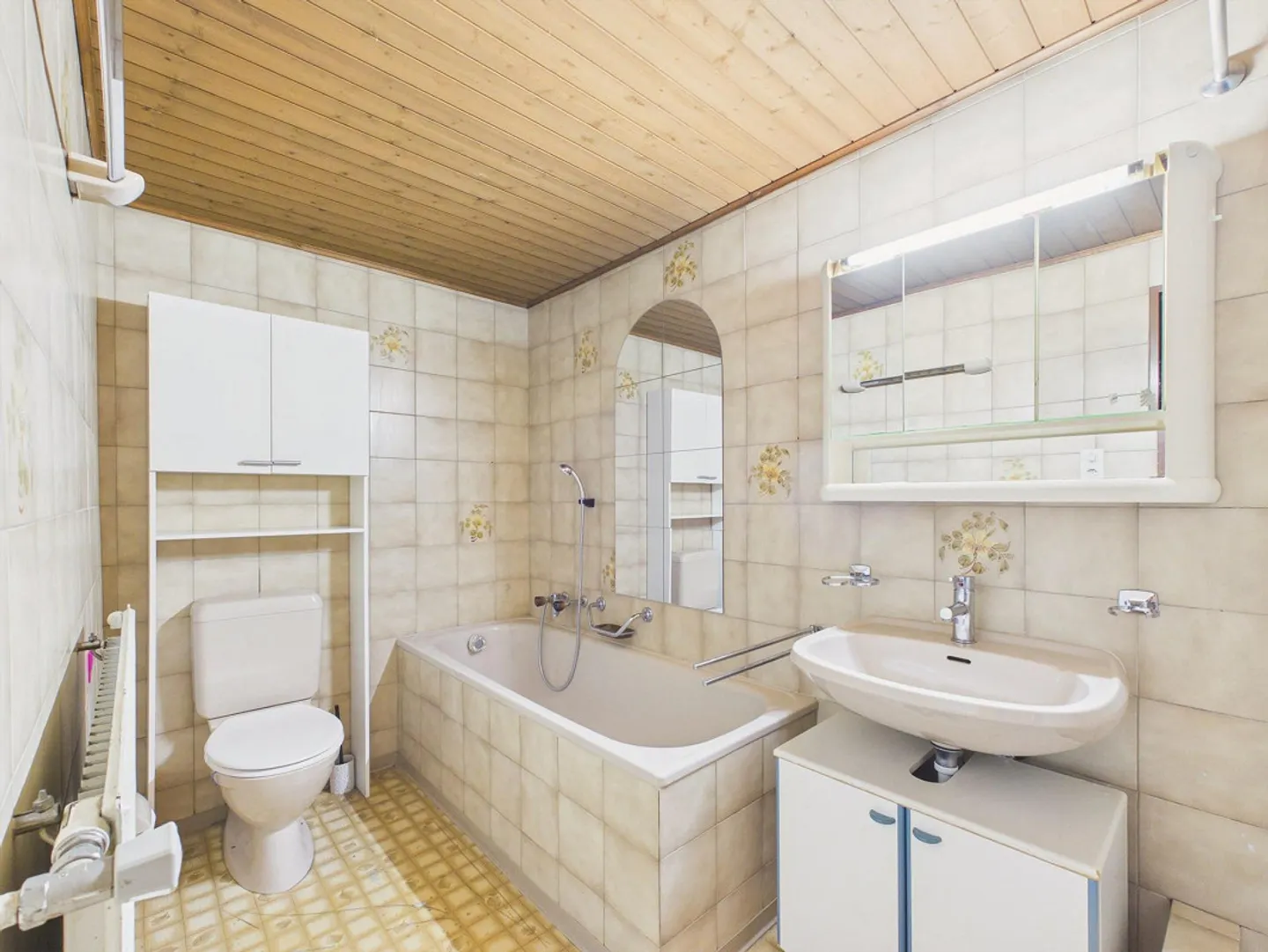 Appartement 5 pièces avec cheminée - Photo 10 sur 13