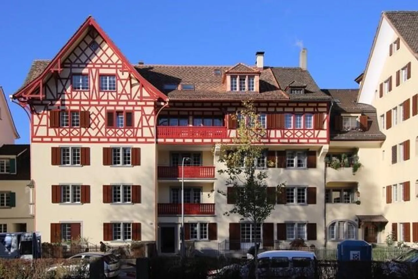 Charmante Wohnung mit Cheminée - Foto 1 von 6