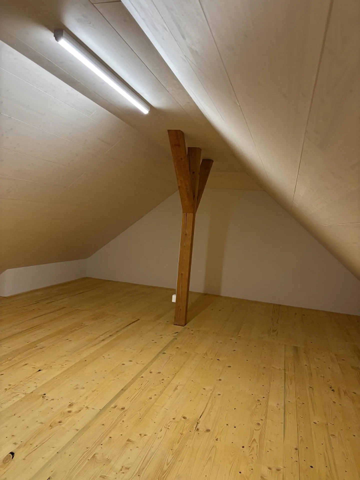 Première occupation appartement sous les combles de 4,5 pièces 180m2 dans un style loft - Photo 11 sur 14
