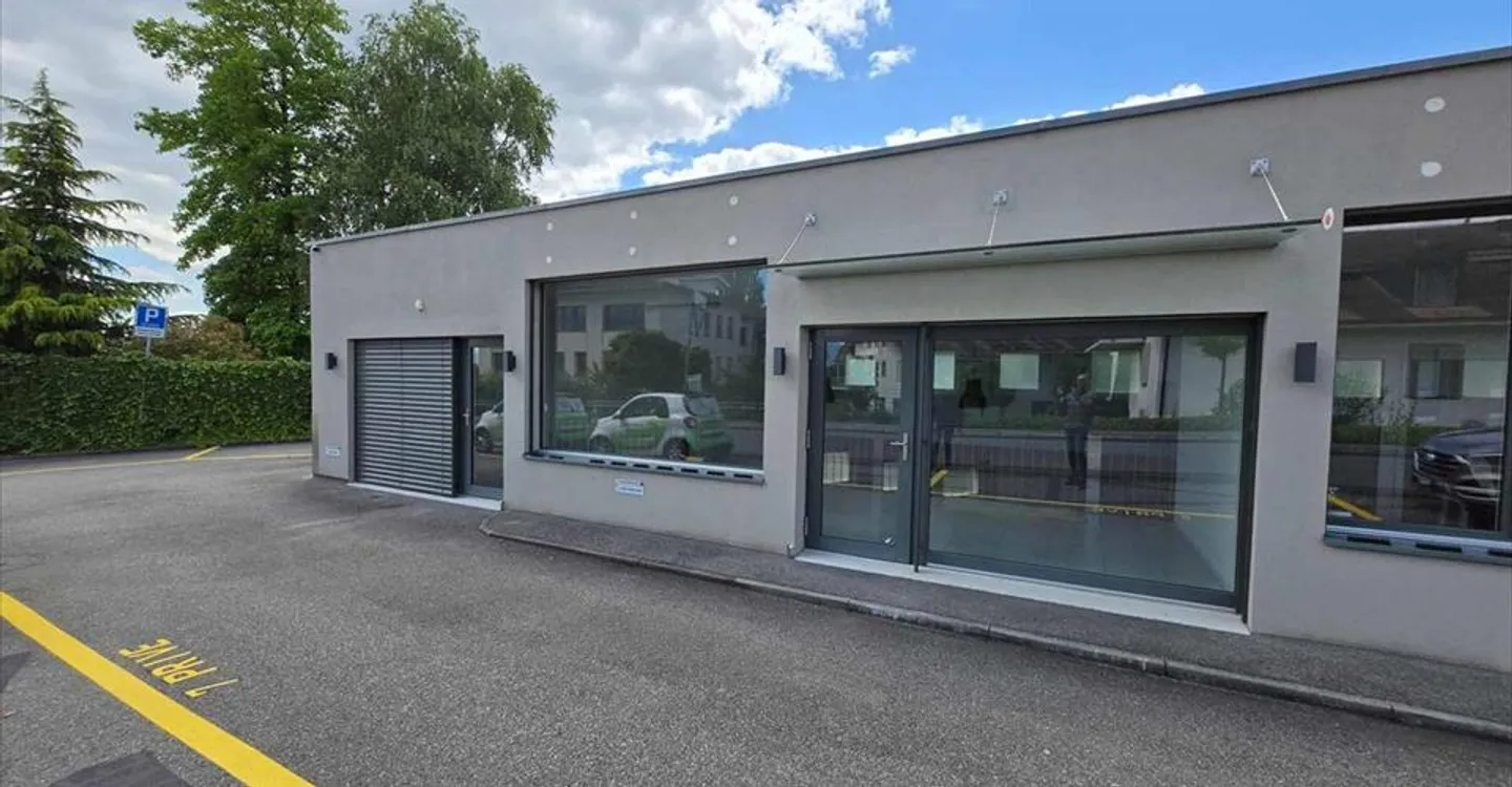 Negozio in affitto - Foto 2 di 11