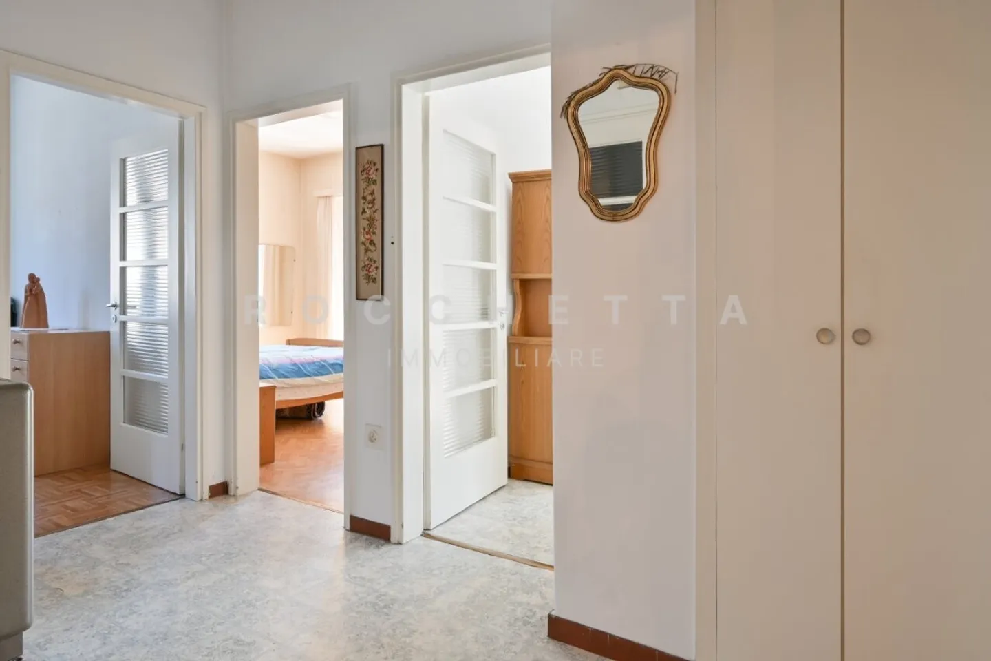 Maison jumelée dans le noyau avec un grand potentiel - Photo 11 sur 12