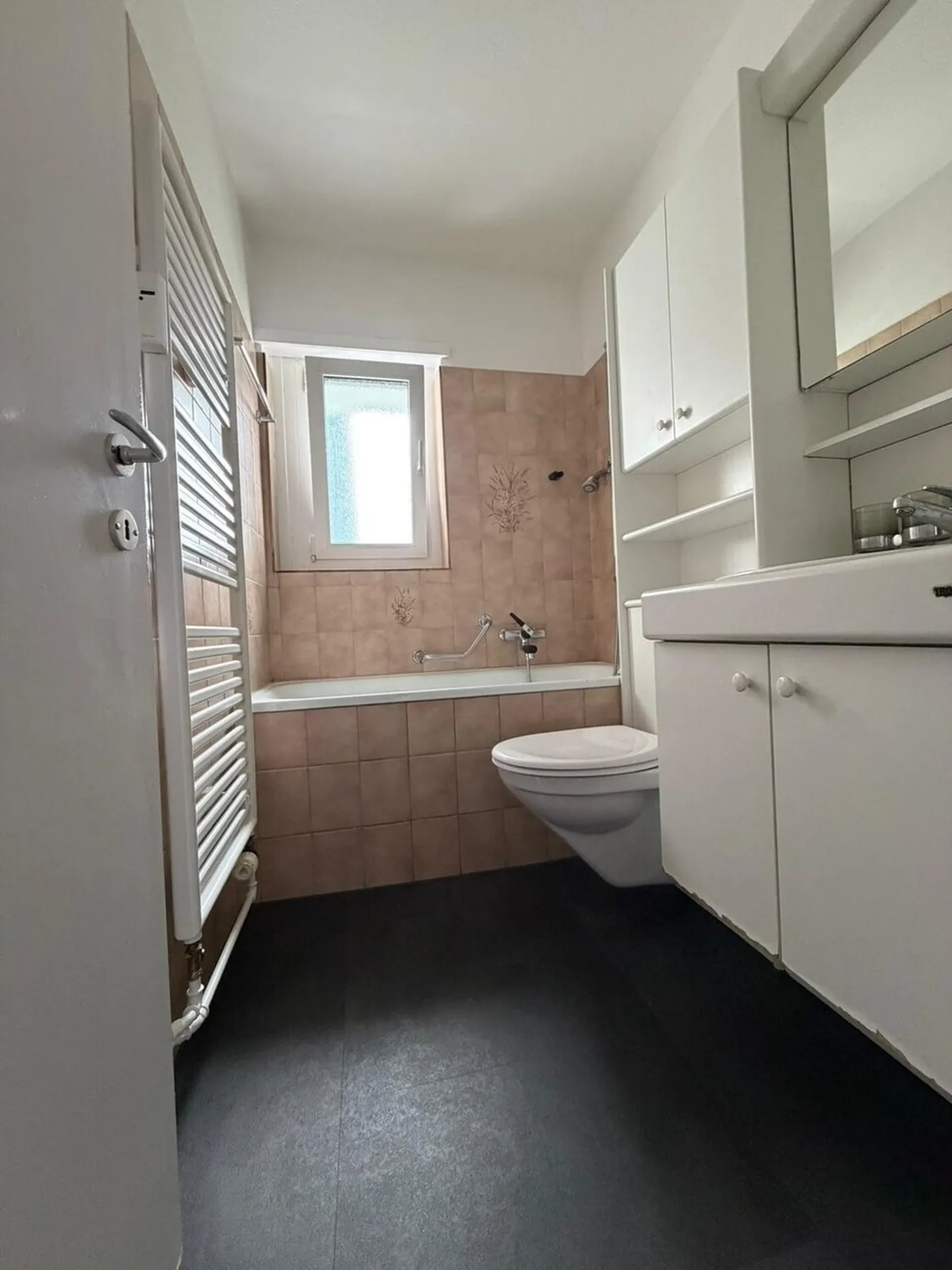 4.5-room apartment with balcony, lift and parking space in Ostermundigen - Photo 3 of 6