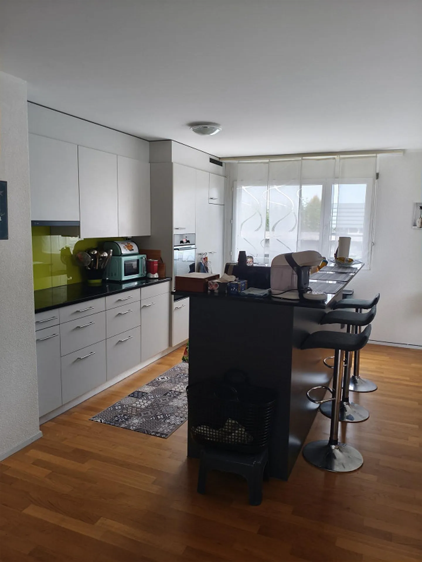 Spacious Bright 4.5 Room Apartment - Photo 1 of 9