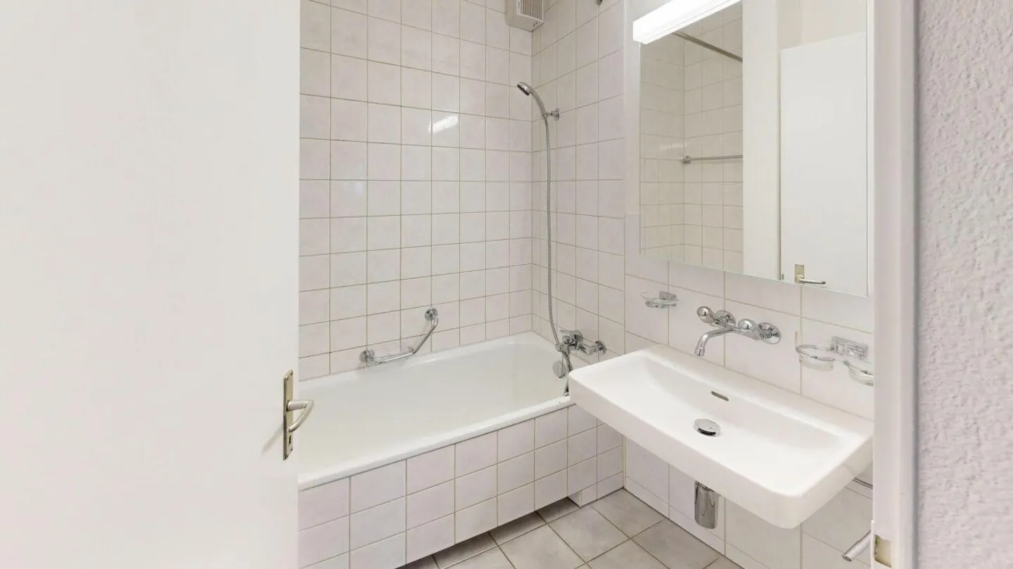 Appartement ancien rénové de 4 pièces - Photo 10 sur 12