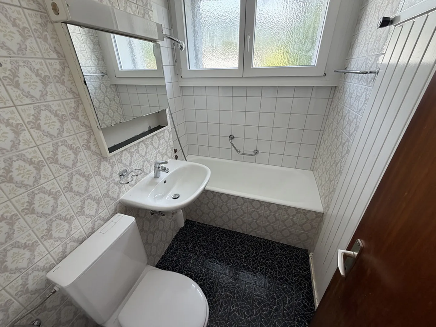 Appartement Charmant Près de la Ville - Photo 9 sur 11