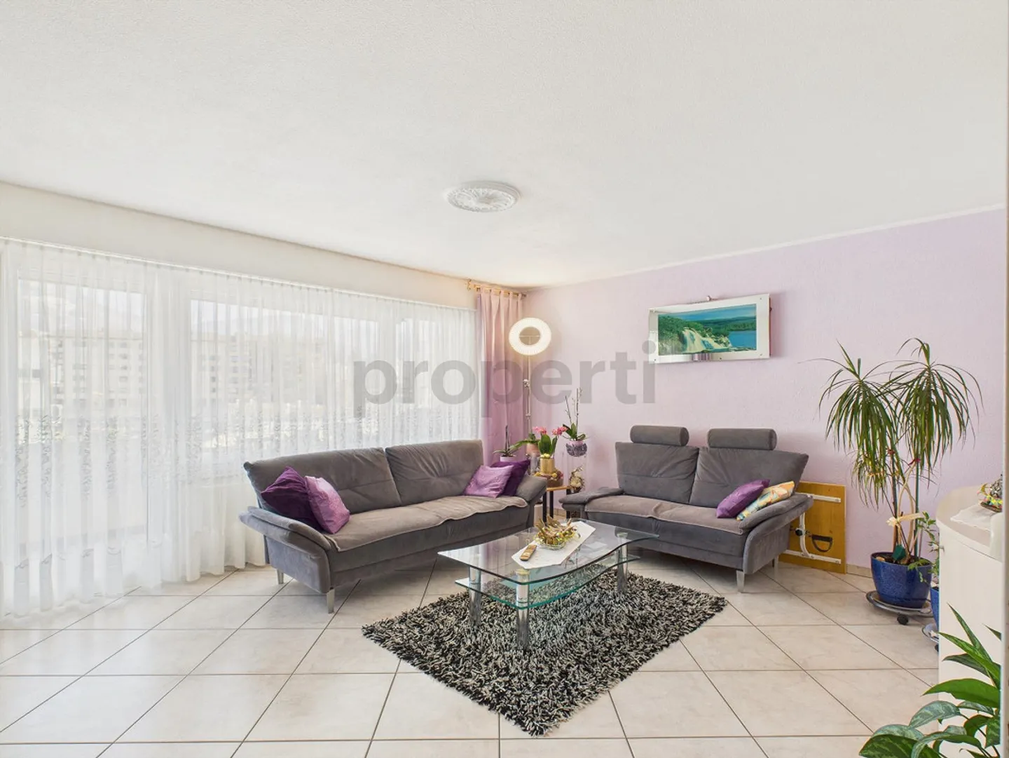 Living with a breathtaking view of the Mythen - attractive 4.5-room apartment in Seewen - Photo 1 of 16