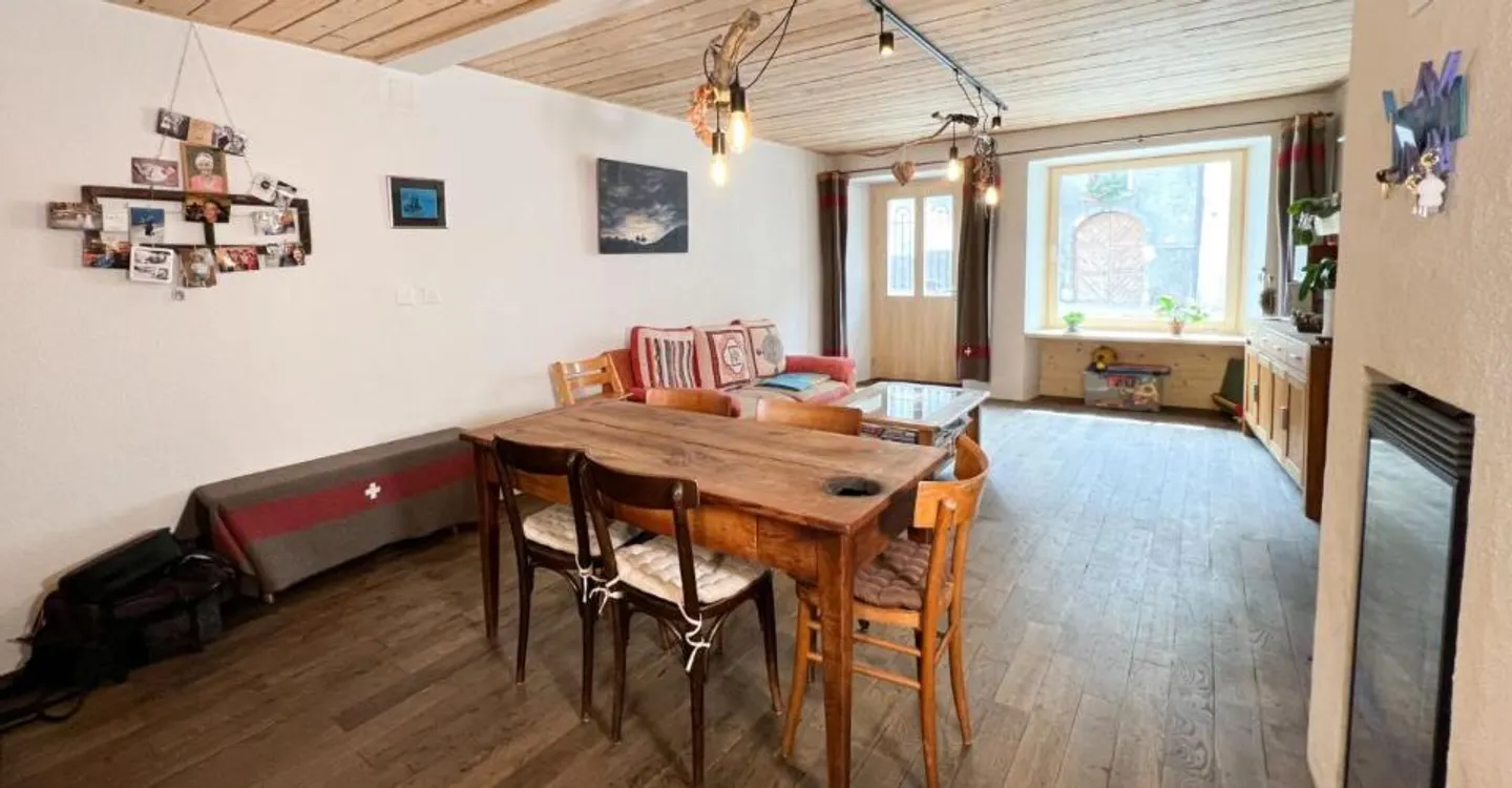 Casa 5.5 stanze - Foto 1 di 12