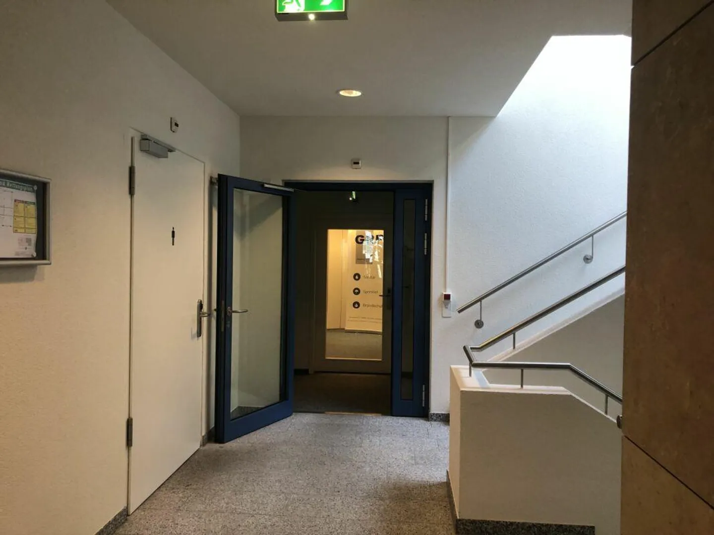 Ufficio 220 m2, 3° piano, Grundstrasse 12, Rotkreuz - Foto 3 di 12