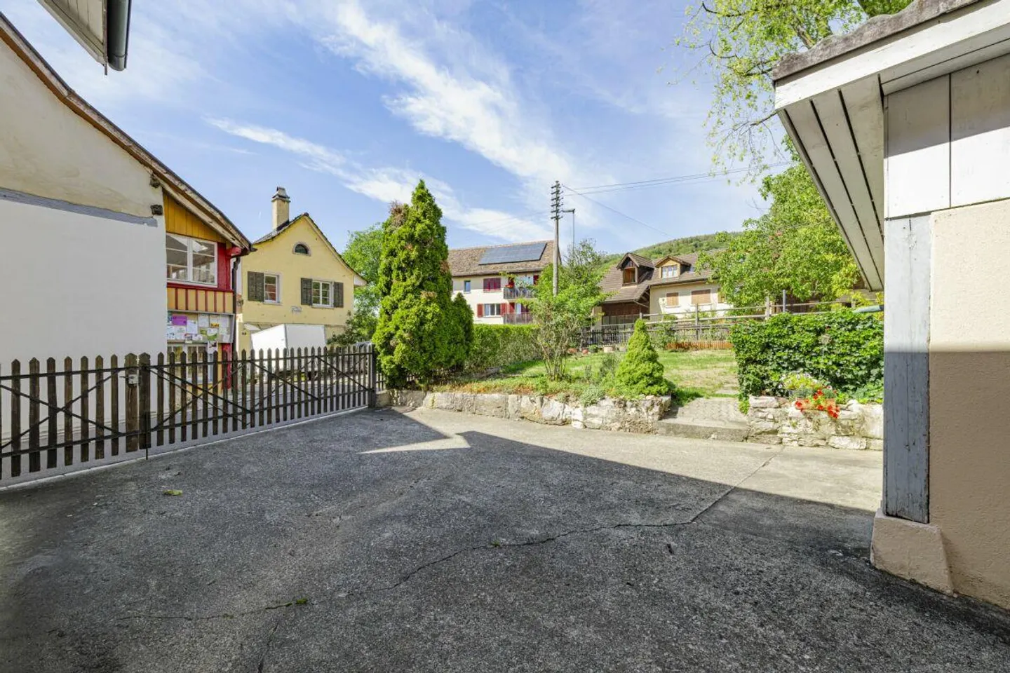 Charming Multi-Family House - Always Fully Rented - Huge Potential... - Photo 8 of 28