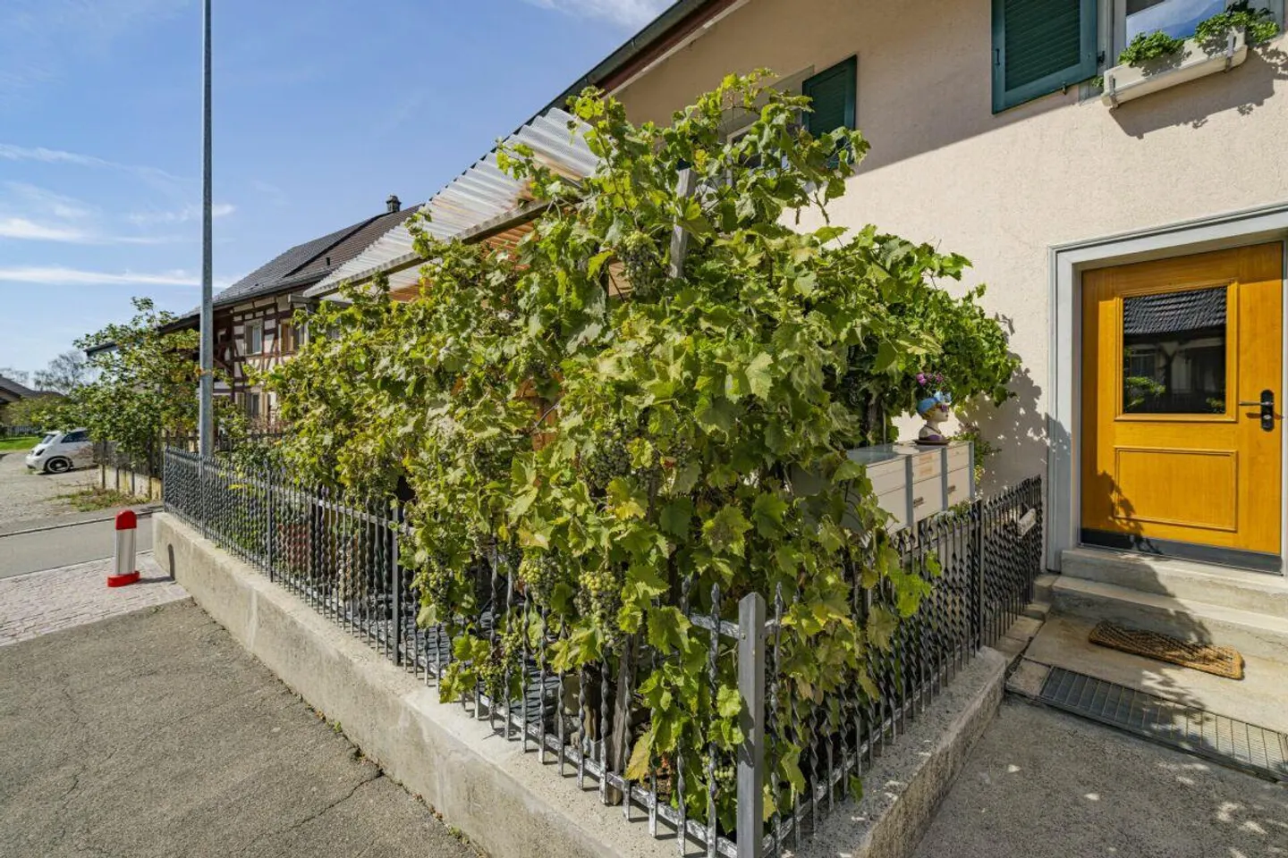 Charming Multi-Family House - Always Fully Rented - Huge Potential... - Photo 14 of 28
