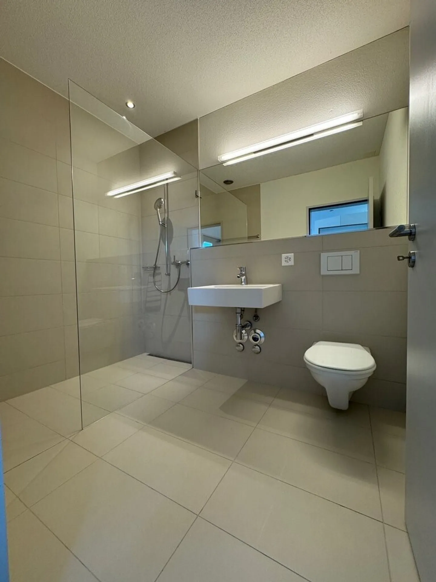 Moderne 3.5-Zimmerwohnung - Foto 6 von 8