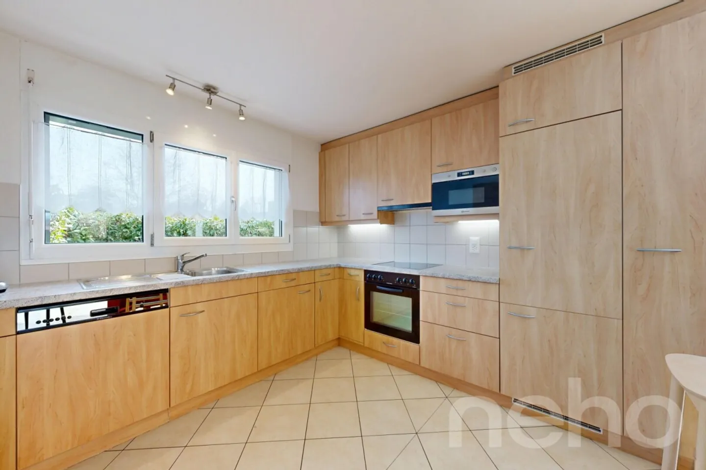 Stepped house for sale - Photo 8 of 13