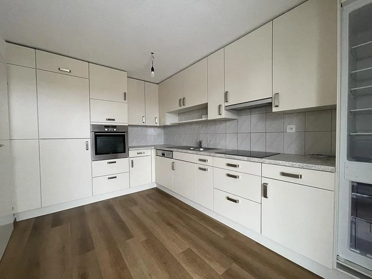 Cozy 4.5-room apartment in a quiet location - Photo 2 of 12