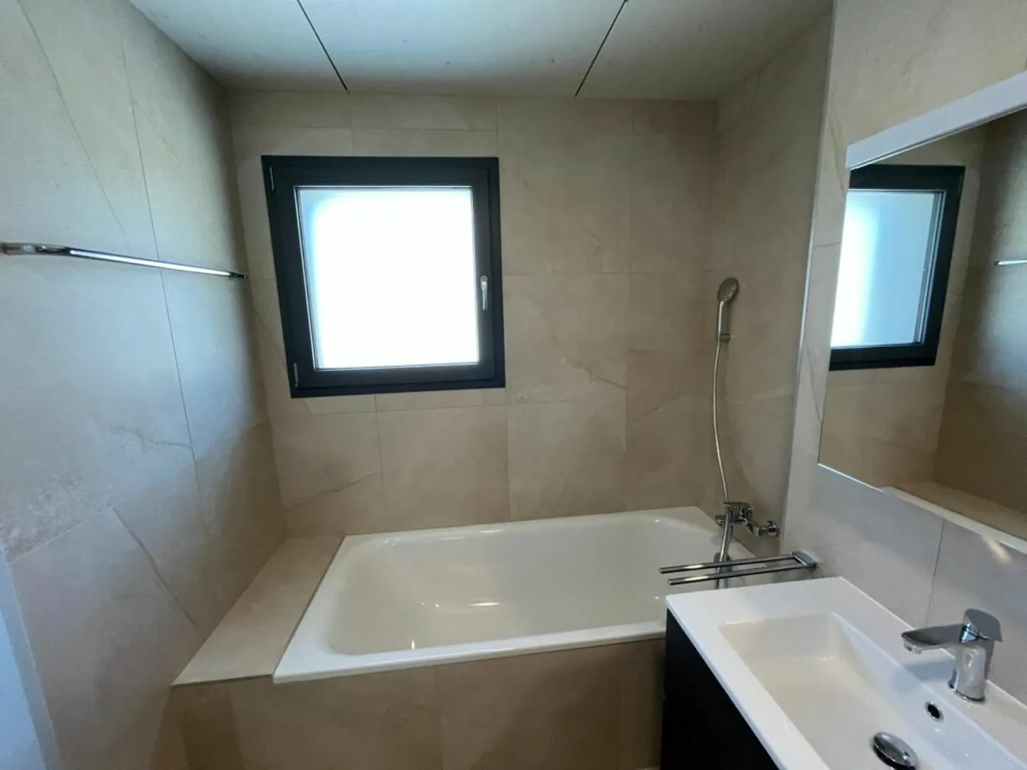 Villa semi-indipendente moderna - Foto 10 di 16