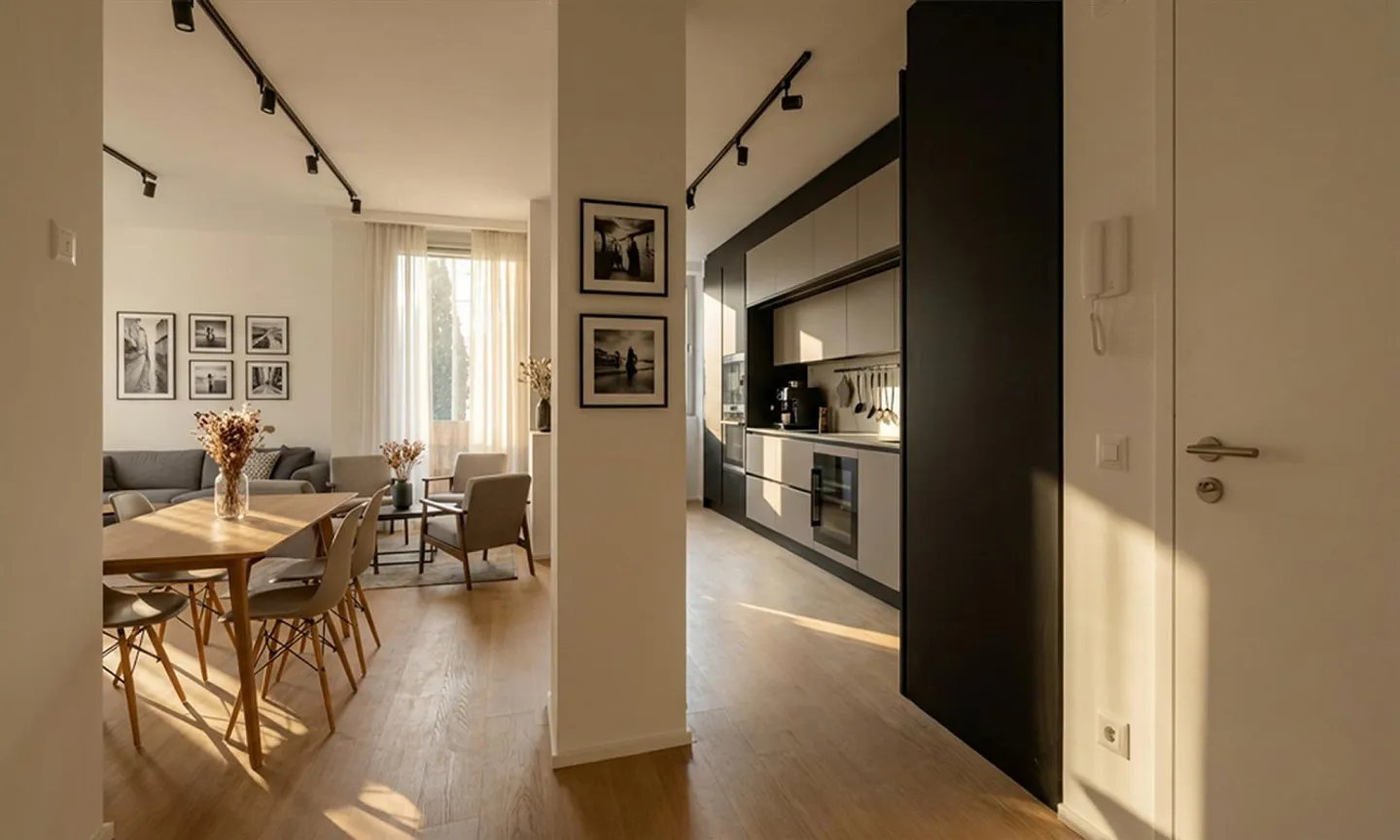 LUMINEUX 3.5 PIÈCES RÉNOVÉ AVEC 3 TERRASSES À CASSARATE - Photo 8 sur 11