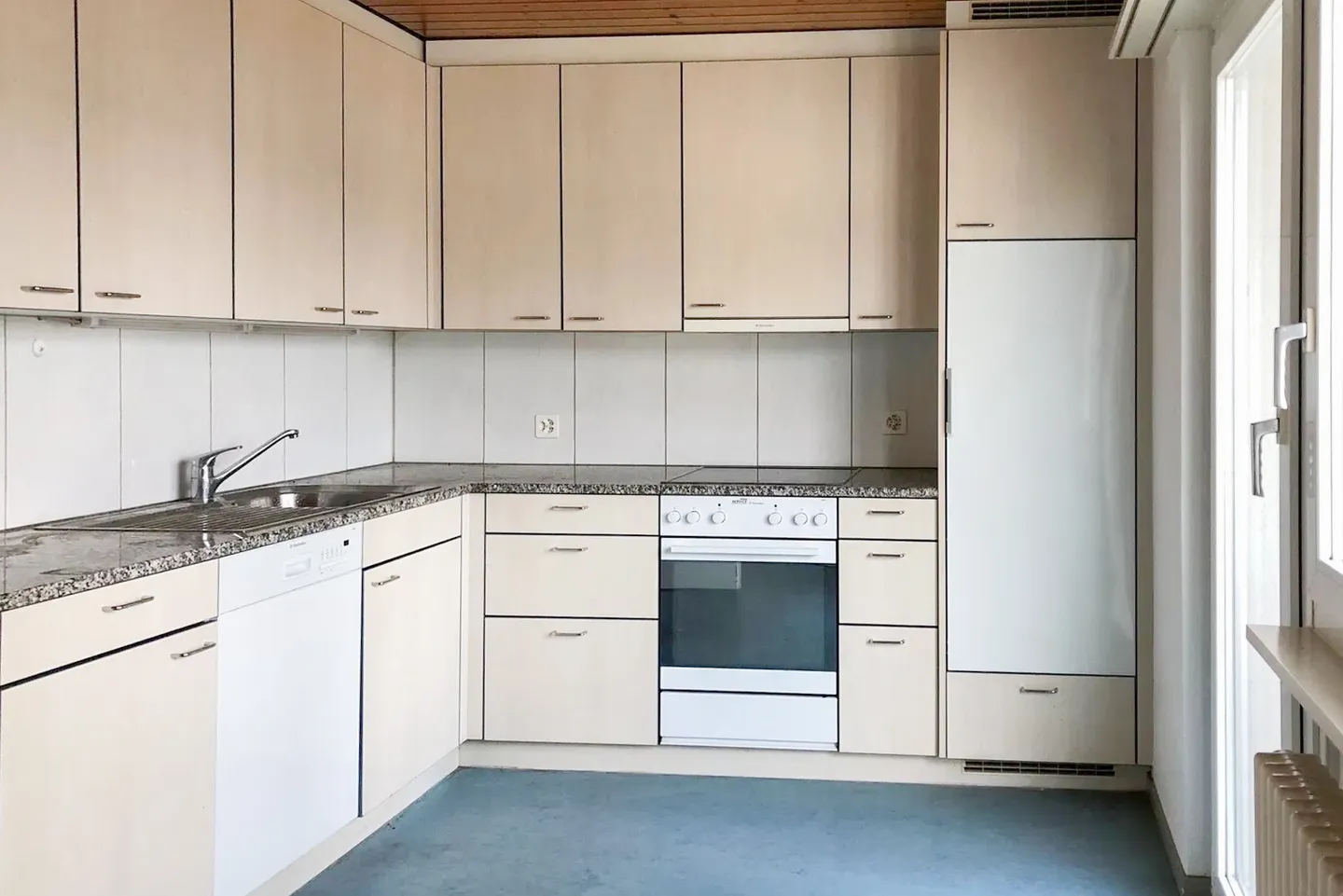 Invest in solid rental income - Photo 7 of 9