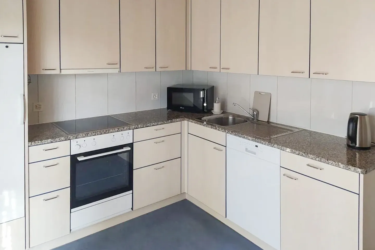 Invest in solid rental income - Photo 8 of 9