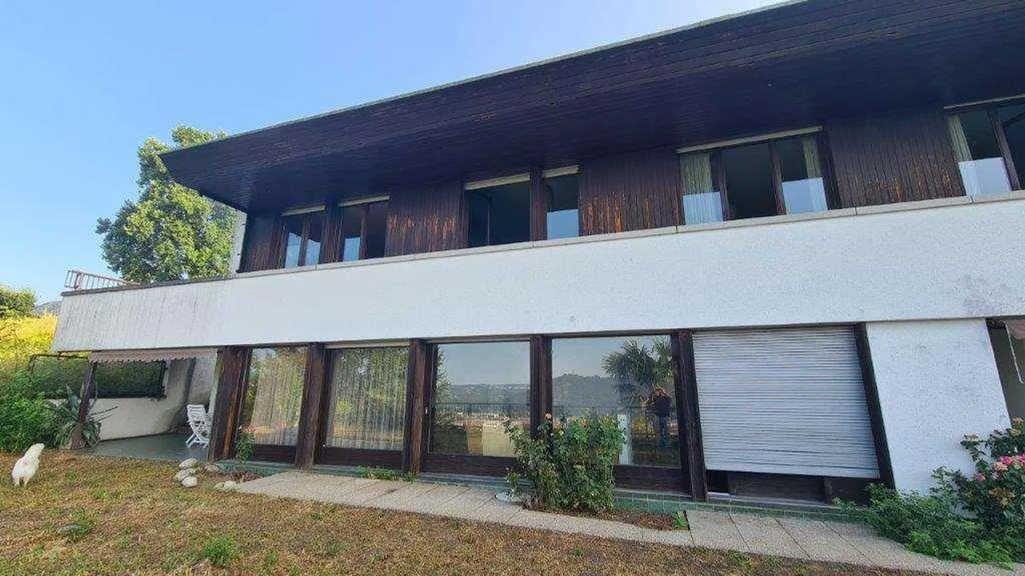 Morbio Inferiore: Villa prestigiosa da ristrutturare - Foto 2 di 10
