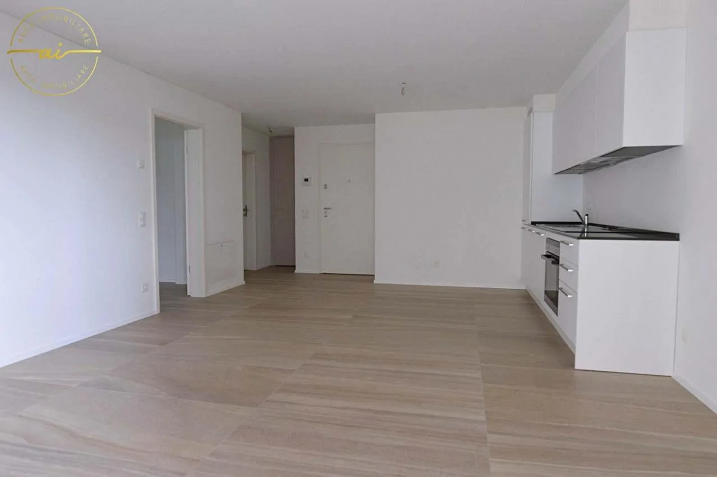 APPARTEMENT LUMINEUX DE 2,5 PIÈCES AVEC TERRASSE À BALERNA - Photo 2 sur 6