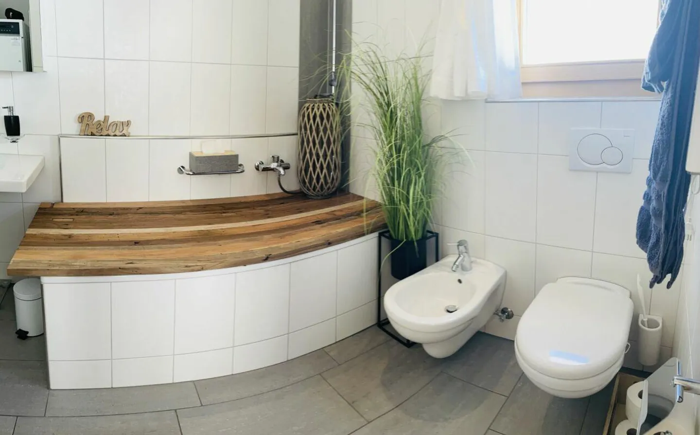 Dreamlike 3.5 Room Apartment with Sunny Terrace - Photo 7 of 12