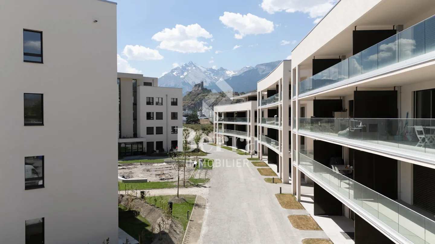 Grand 2.5p avec Jardin Privatif - Photo 1 sur 18