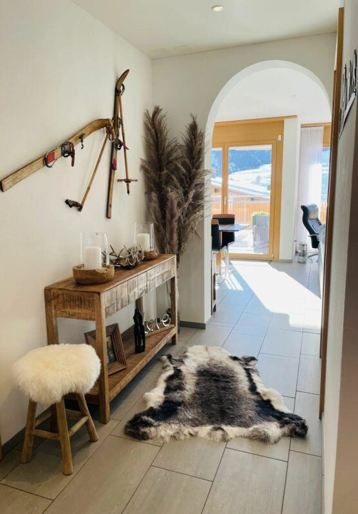 Dreamlike 3.5 Room Apartment with Sunny Terrace - Photo 8 of 12