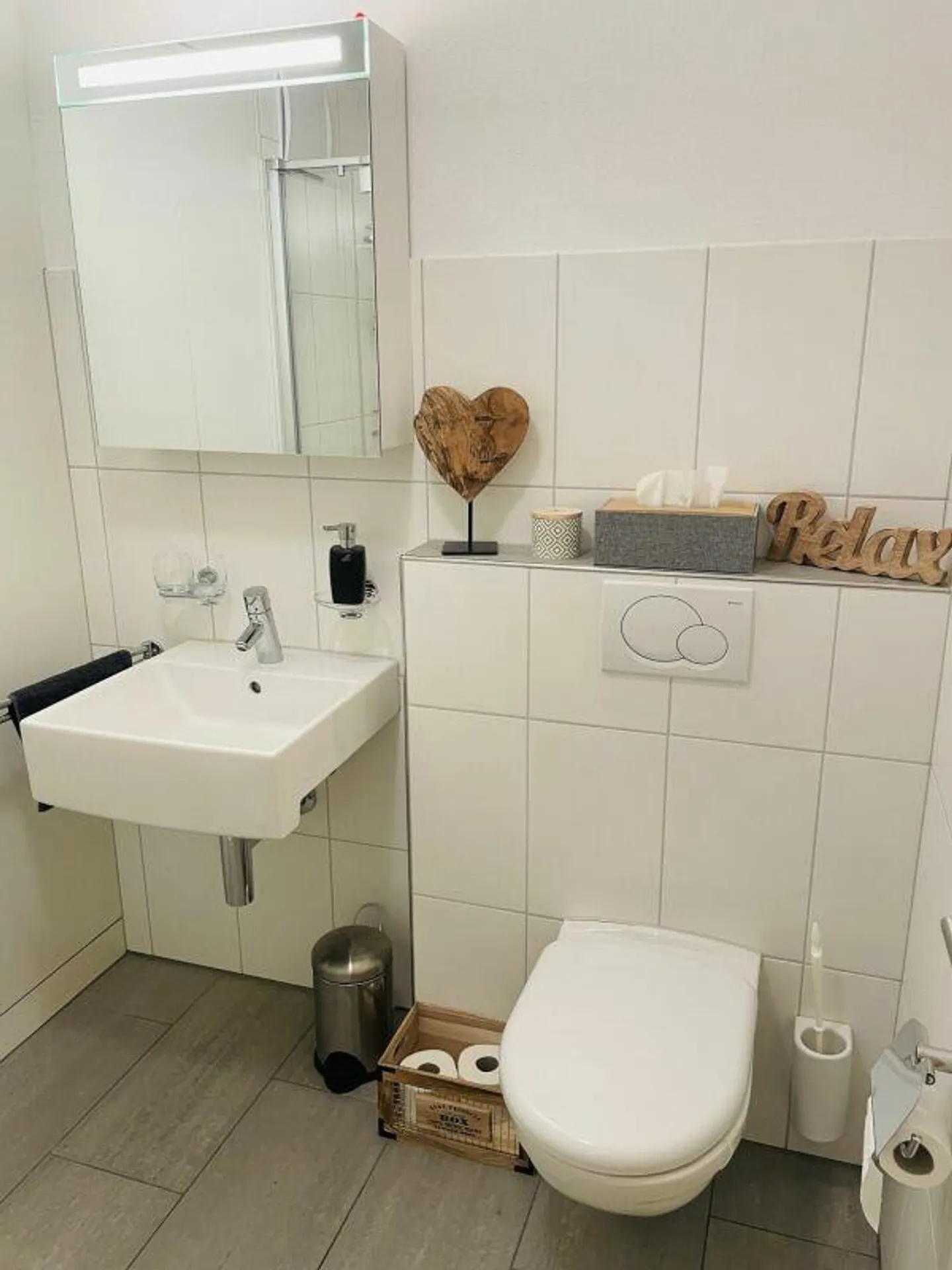 Dreamlike 3.5 Room Apartment with Sunny Terrace - Photo 9 of 12