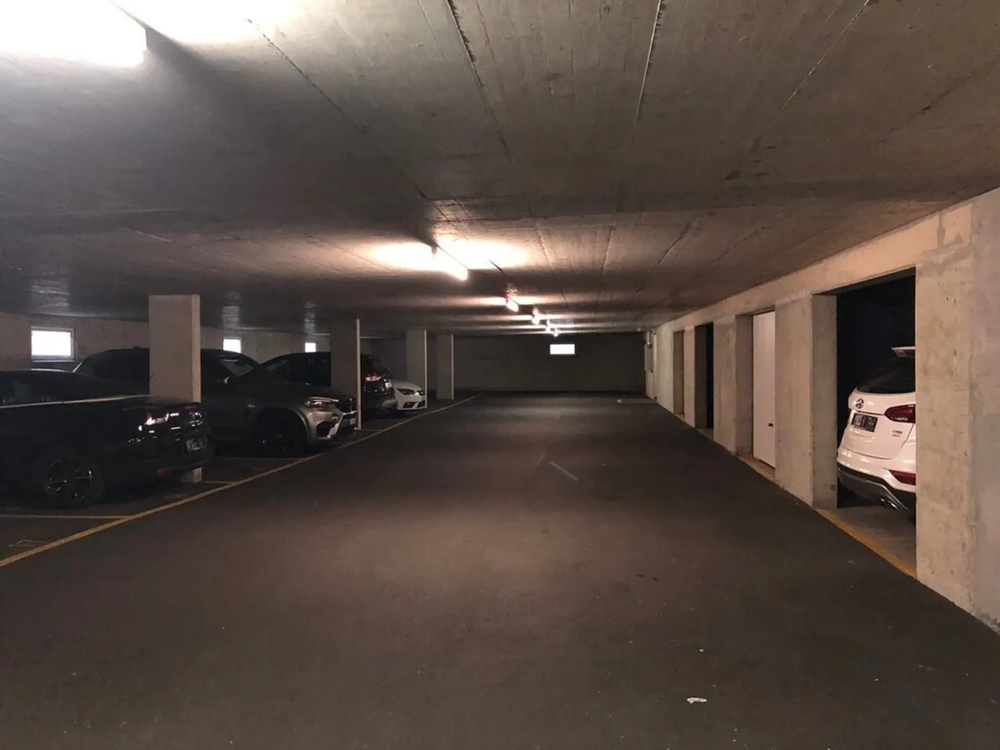 «Place de parc intérieure à louer à Monthey» - Foto 2 di 2