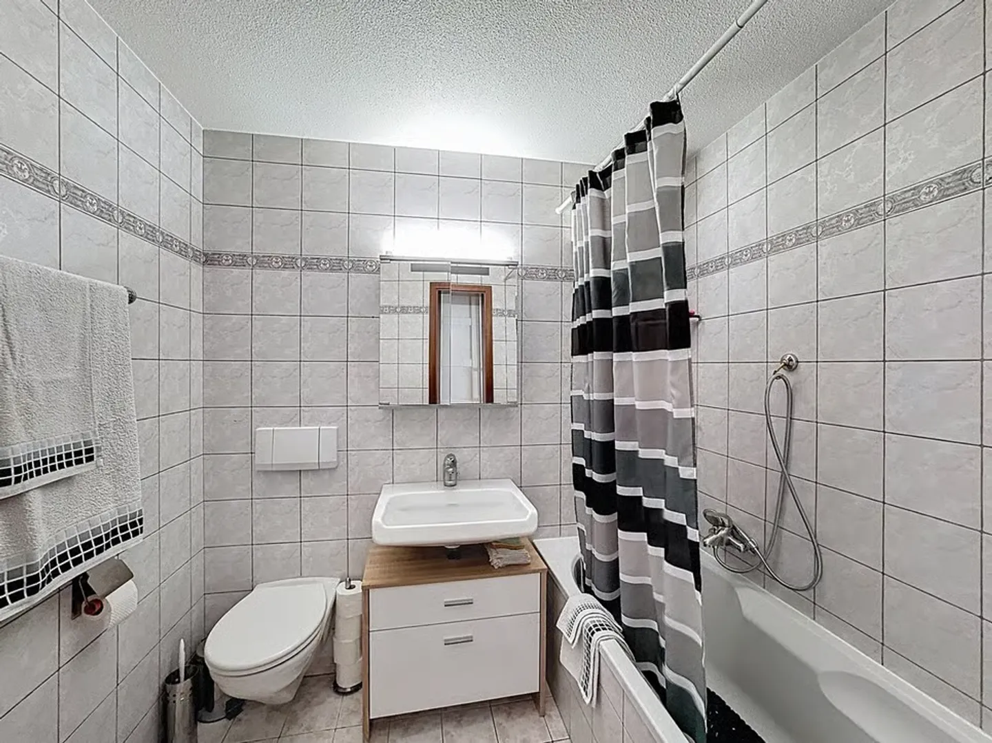 Appartamento attico di 5,5 stanze con due terrazze e due balconi - Foto 13 di 13