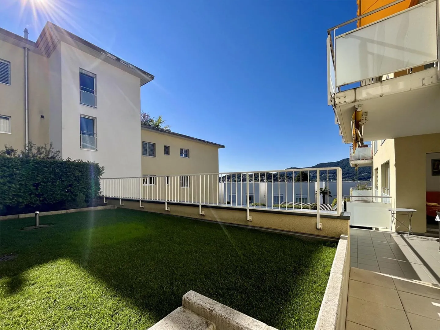 AFFITTASI SPLENDIDO 3.5 CON GIARDINO E TERRAZZA A MASSAGNO - Foto 3 di 9