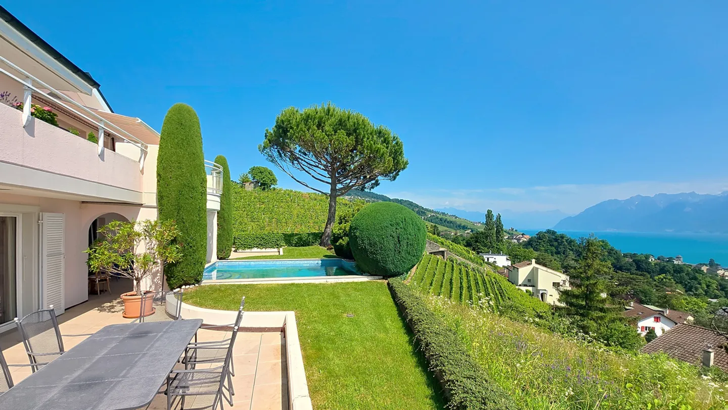 Außergewöhnliches Anwesen mit Blick auf den See - Ein Panorama, das alles verändert - Foto 2 von 13